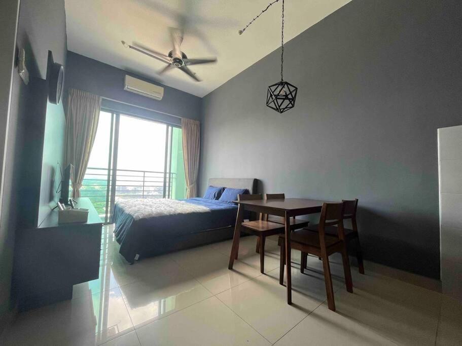 Modern Dpulze Soho fit 4pax,Netflix provided photo 8