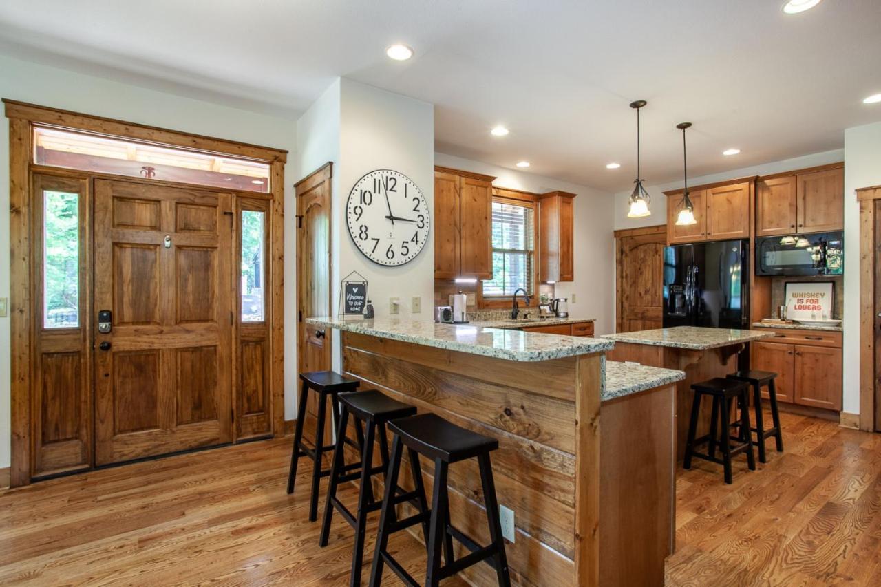 The Peaceful Perch Fireplace Community Amenities