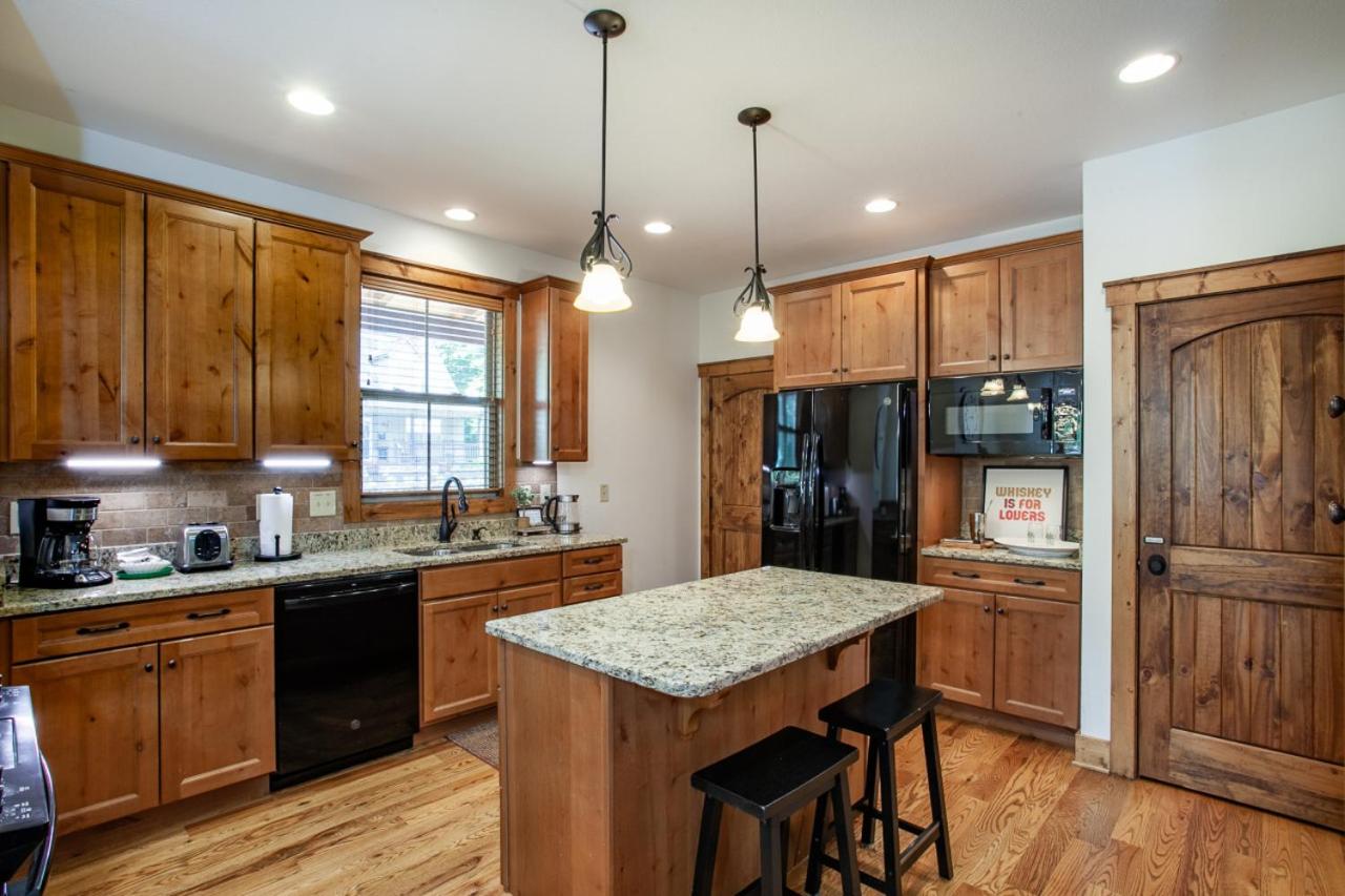 The Peaceful Perch Fireplace Community Amenities