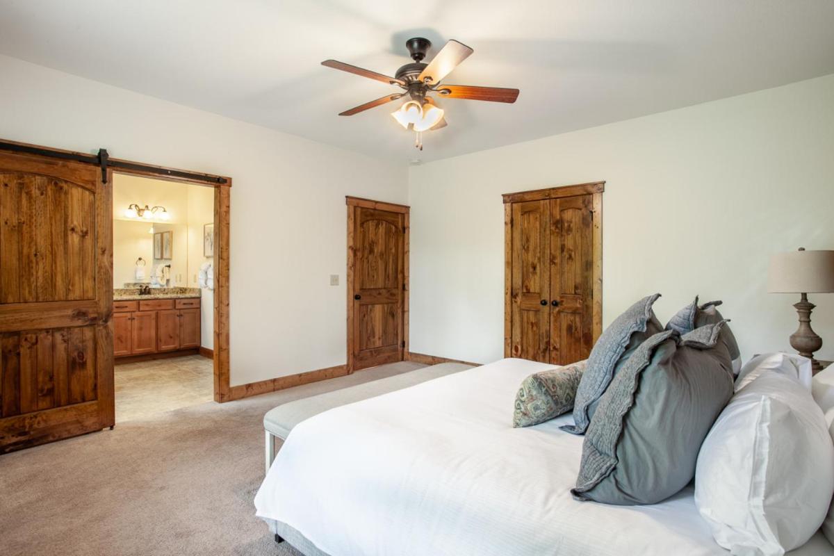 The Peaceful Perch Fireplace Community Amenities