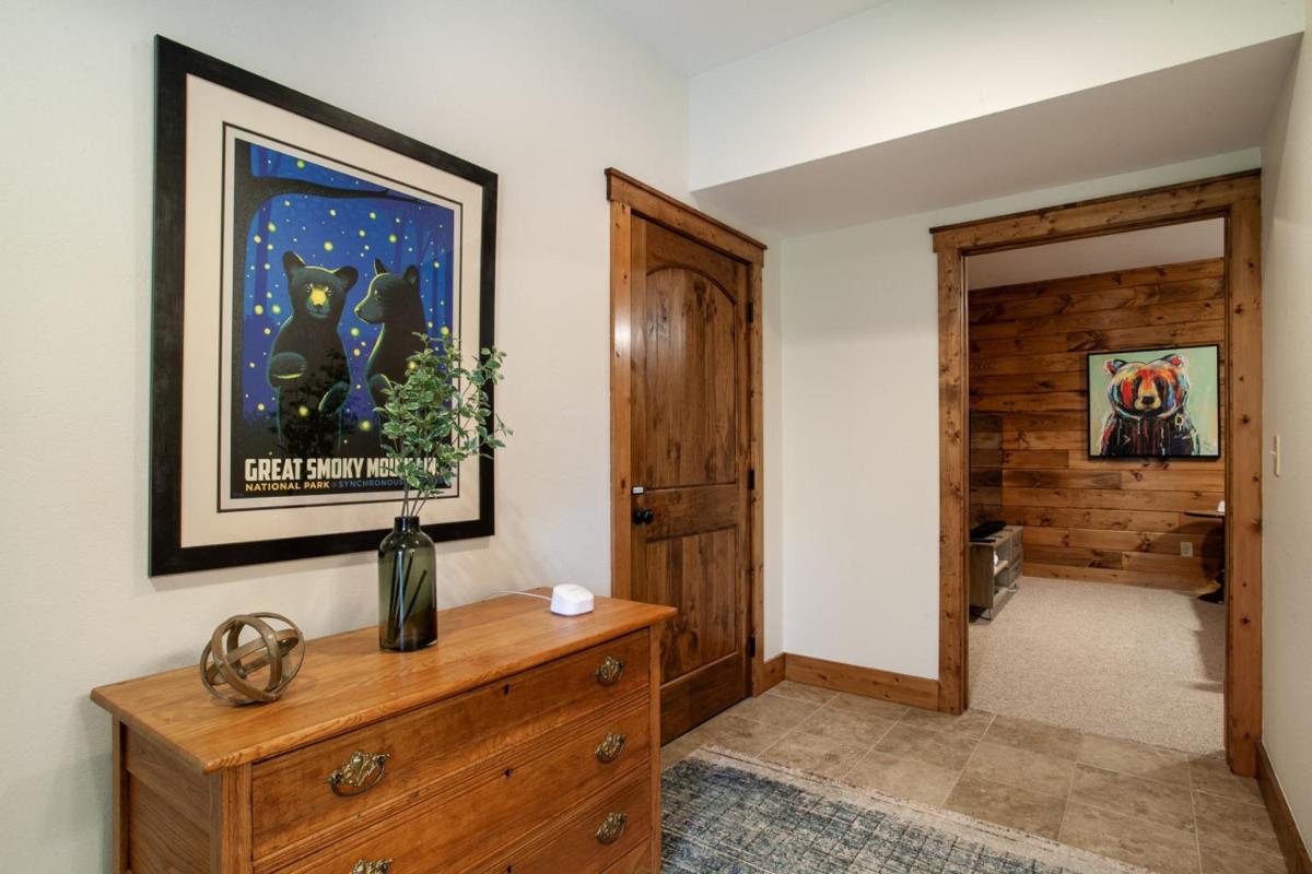 The Peaceful Perch Fireplace Community Amenities