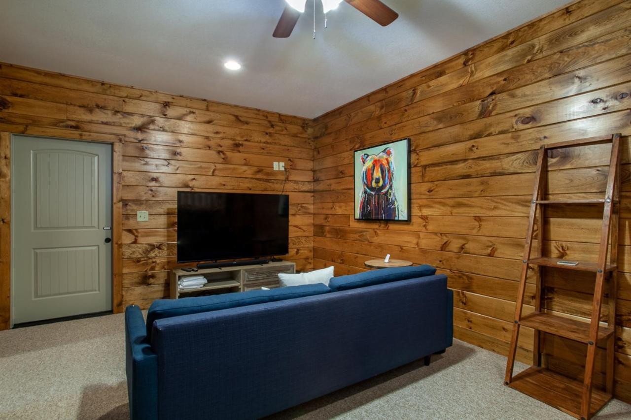 The Peaceful Perch Fireplace Community Amenities