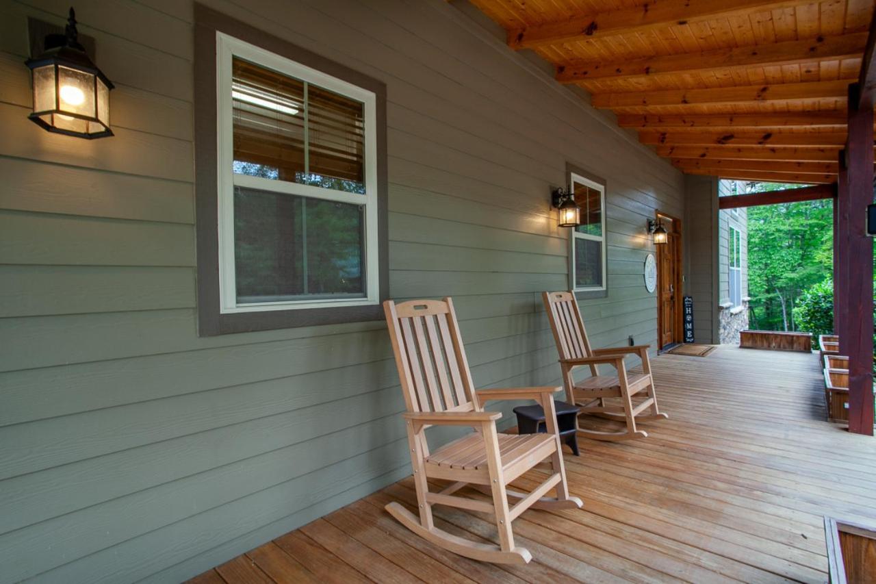 The Peaceful Perch Fireplace Community Amenities