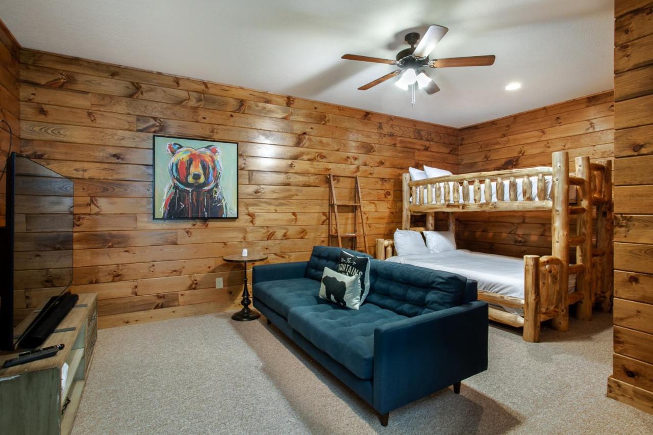 The Peaceful Perch Fireplace Community Amenities