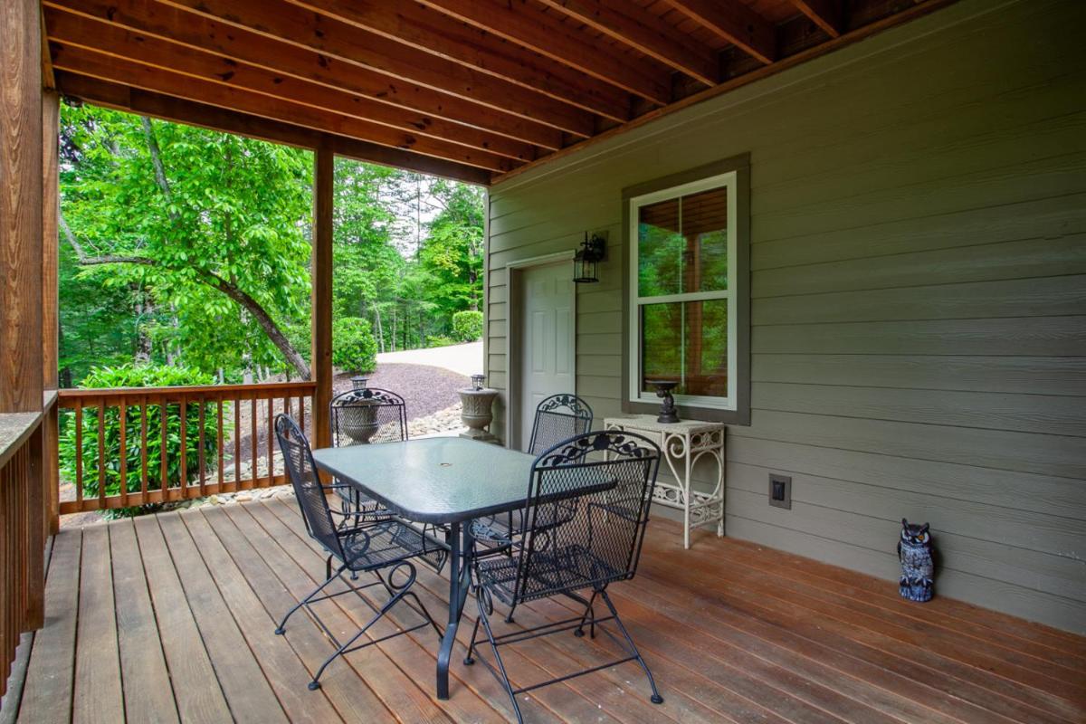 The Peaceful Perch Fireplace Community Amenities