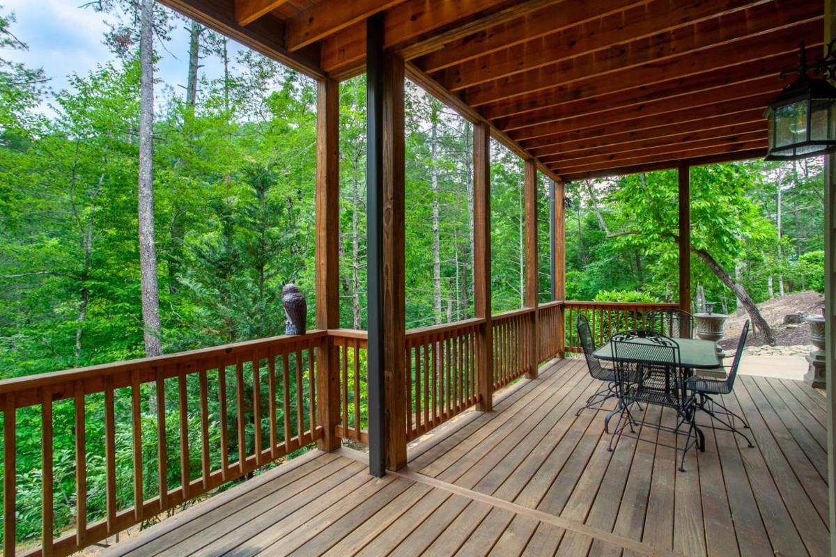 The Peaceful Perch Fireplace Community Amenities