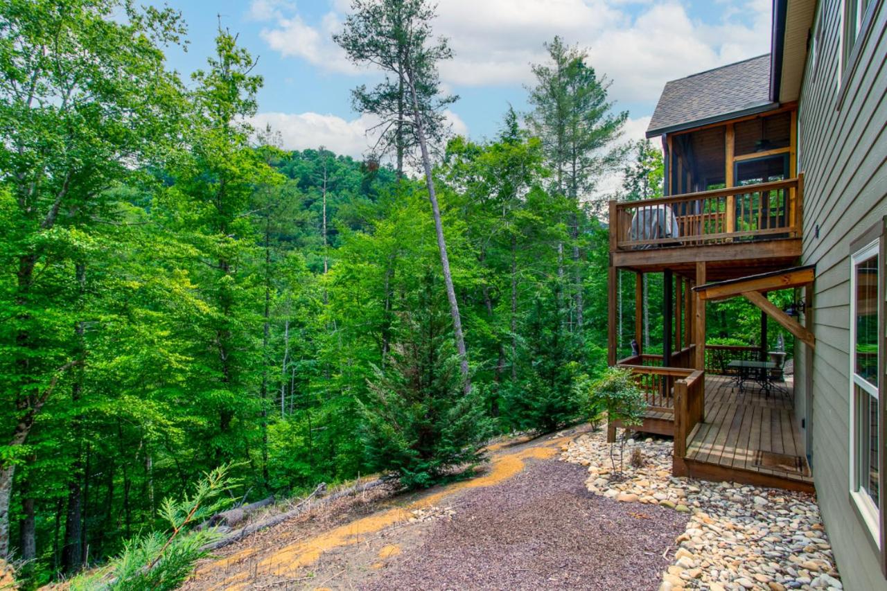 The Peaceful Perch Fireplace Community Amenities