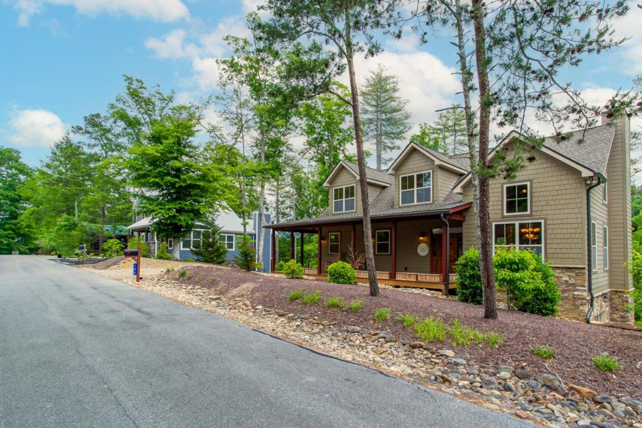The Peaceful Perch Fireplace Community Amenities