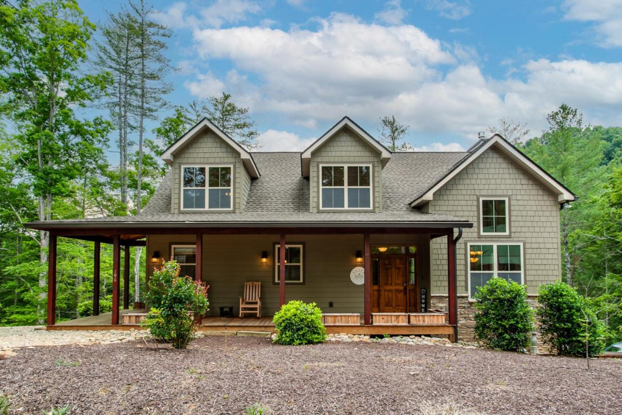 The Peaceful Perch Fireplace Community Amenities