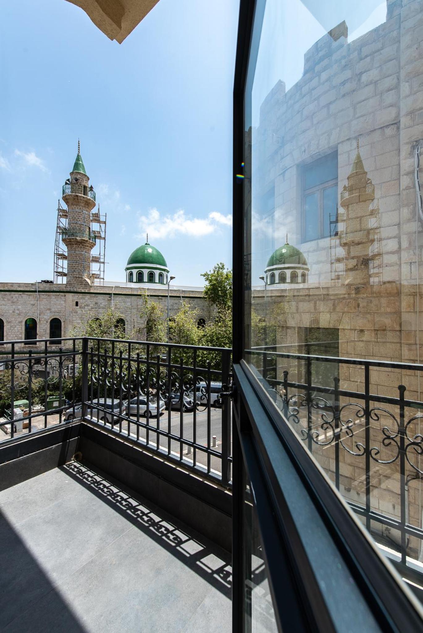 PORT CITY HAIFA - Flea Market Luxury