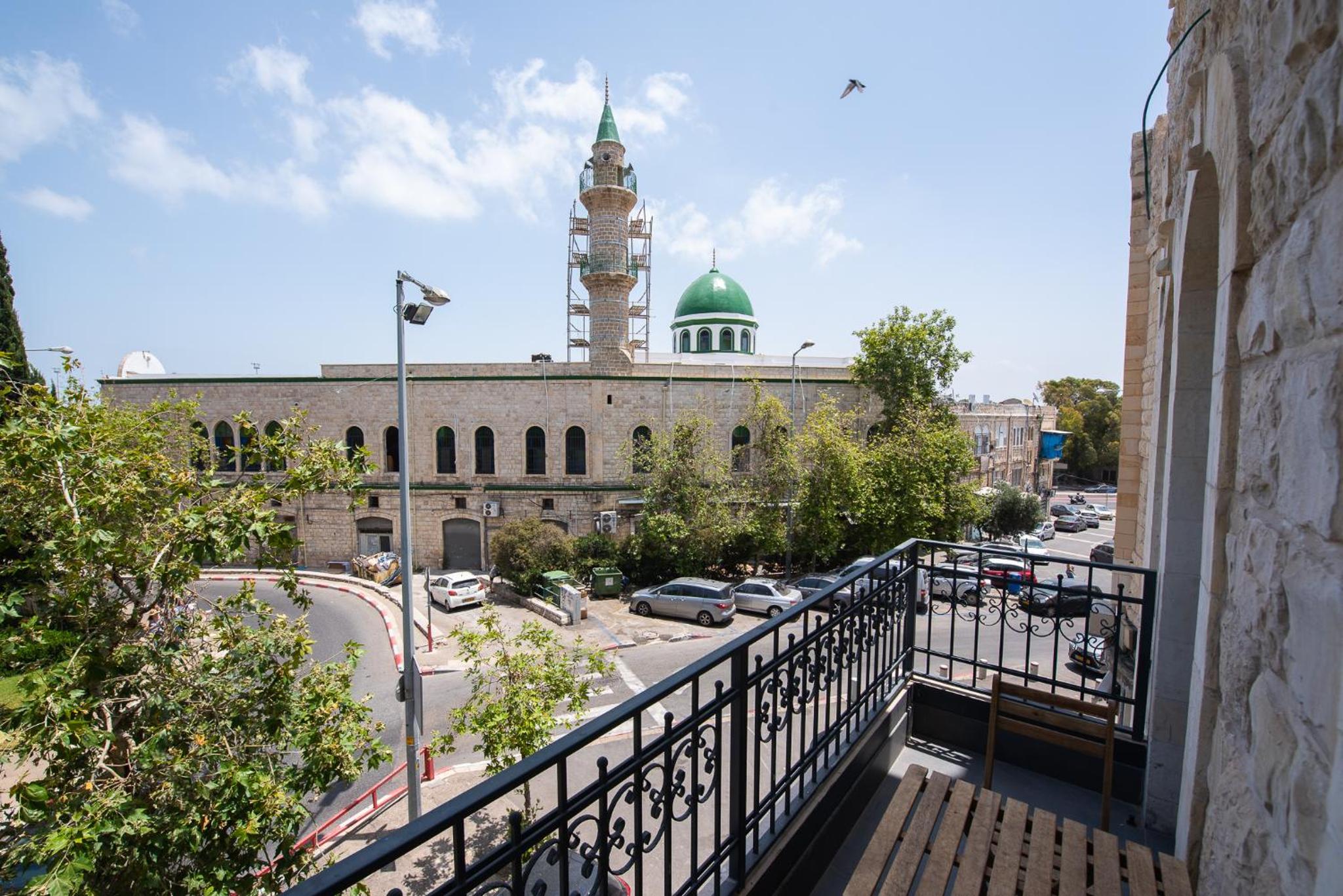 PORT CITY HAIFA - Flea Market Luxury