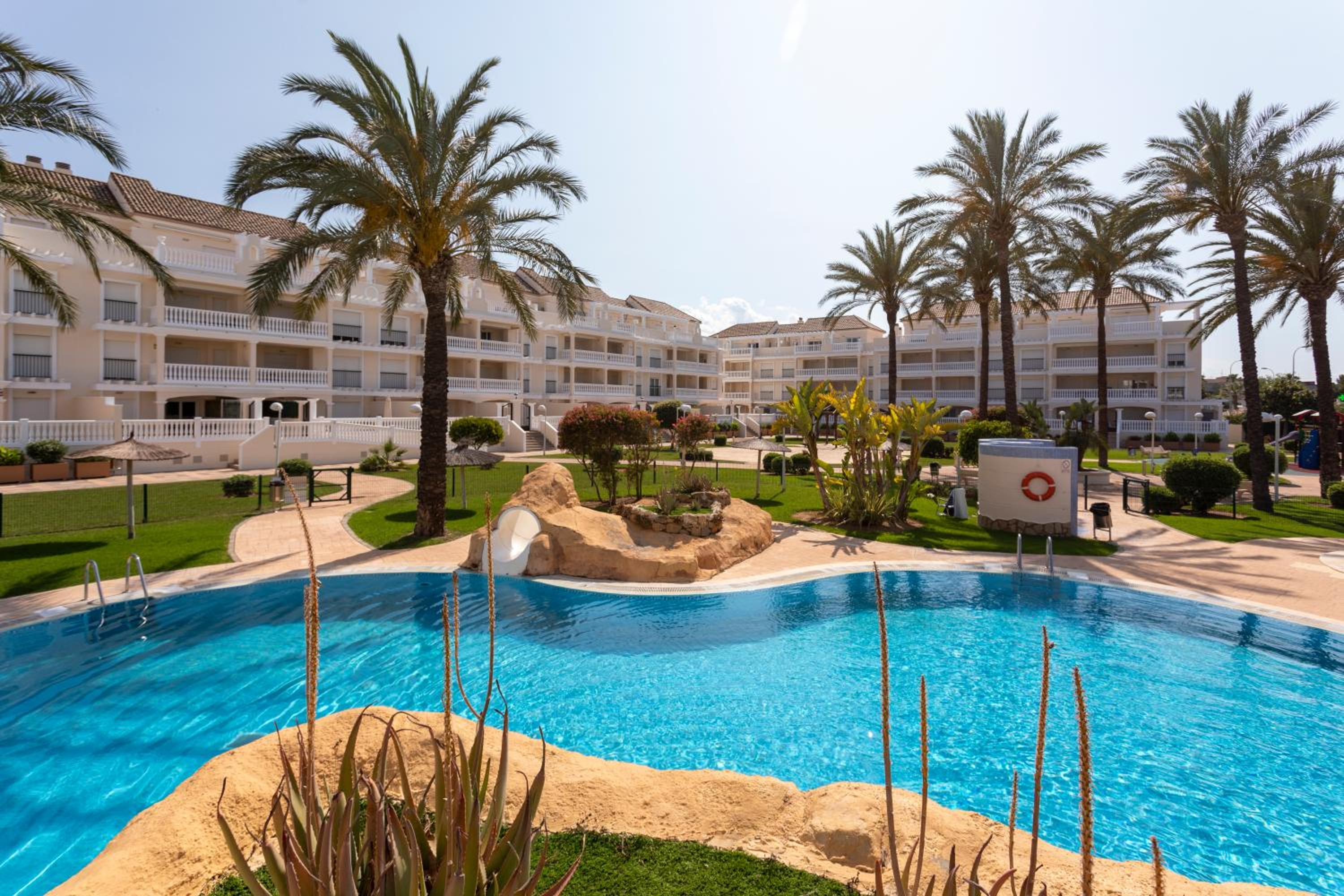 Aquamarina, 2 dormitorios, by Bookindenia view 2