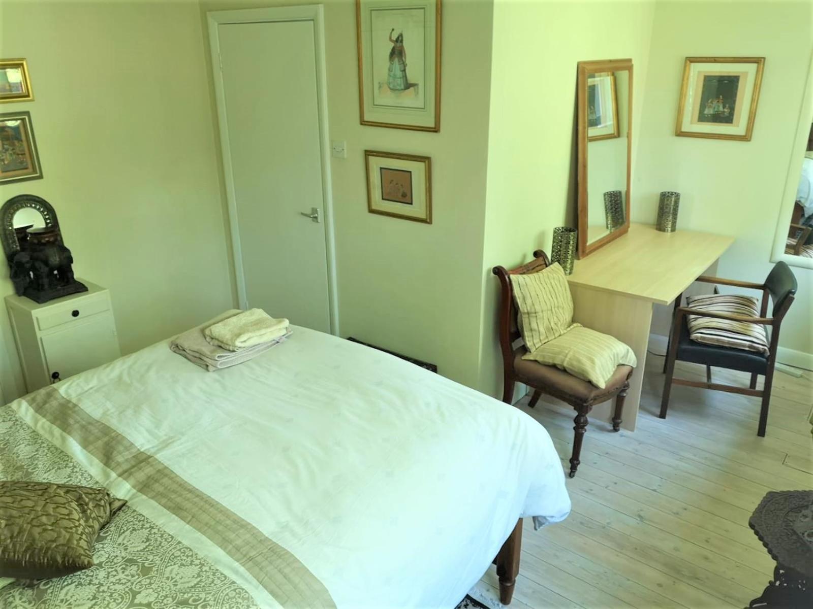 Oriental, 2 Double Bedroom Flat, Royal Greenwich, SE London