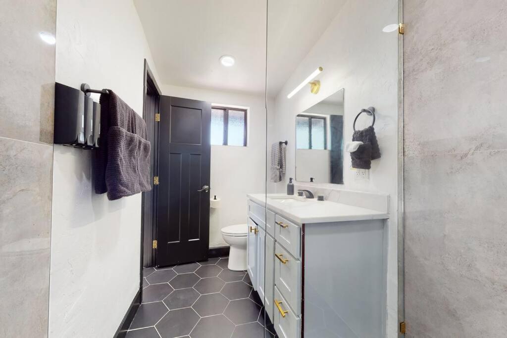 Hilltop:Mt Views! Cyclist+Golf+Remodeled+Foothills view 5
