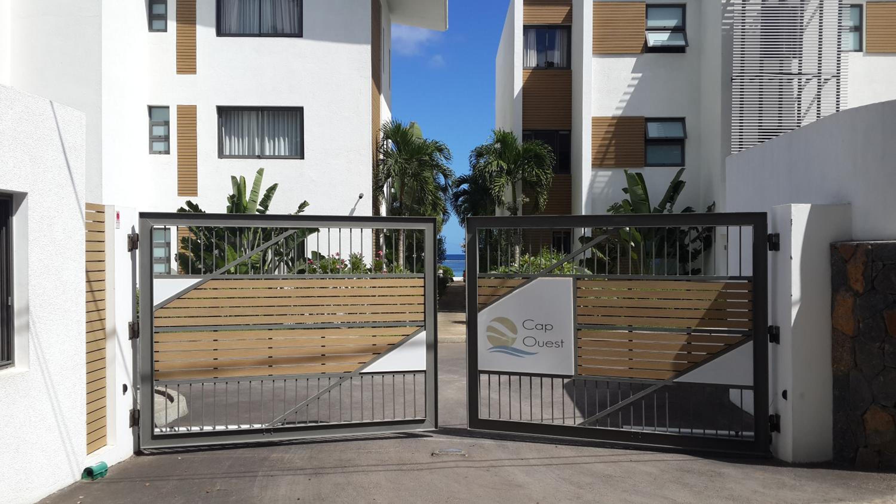 Villasun Seafront Apart at CapOuest