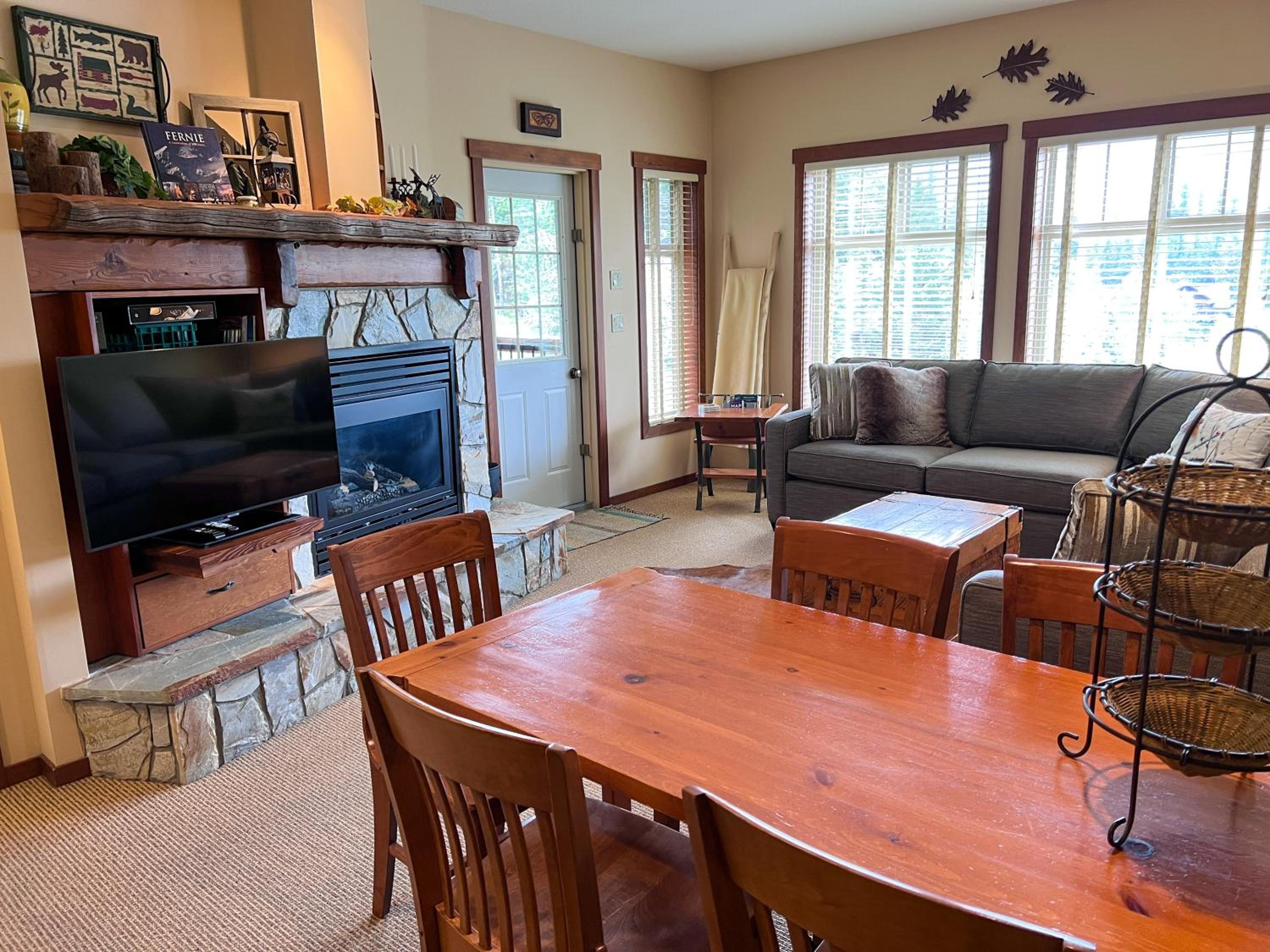 Snow Creek Lodge by Fernie Central Reservations