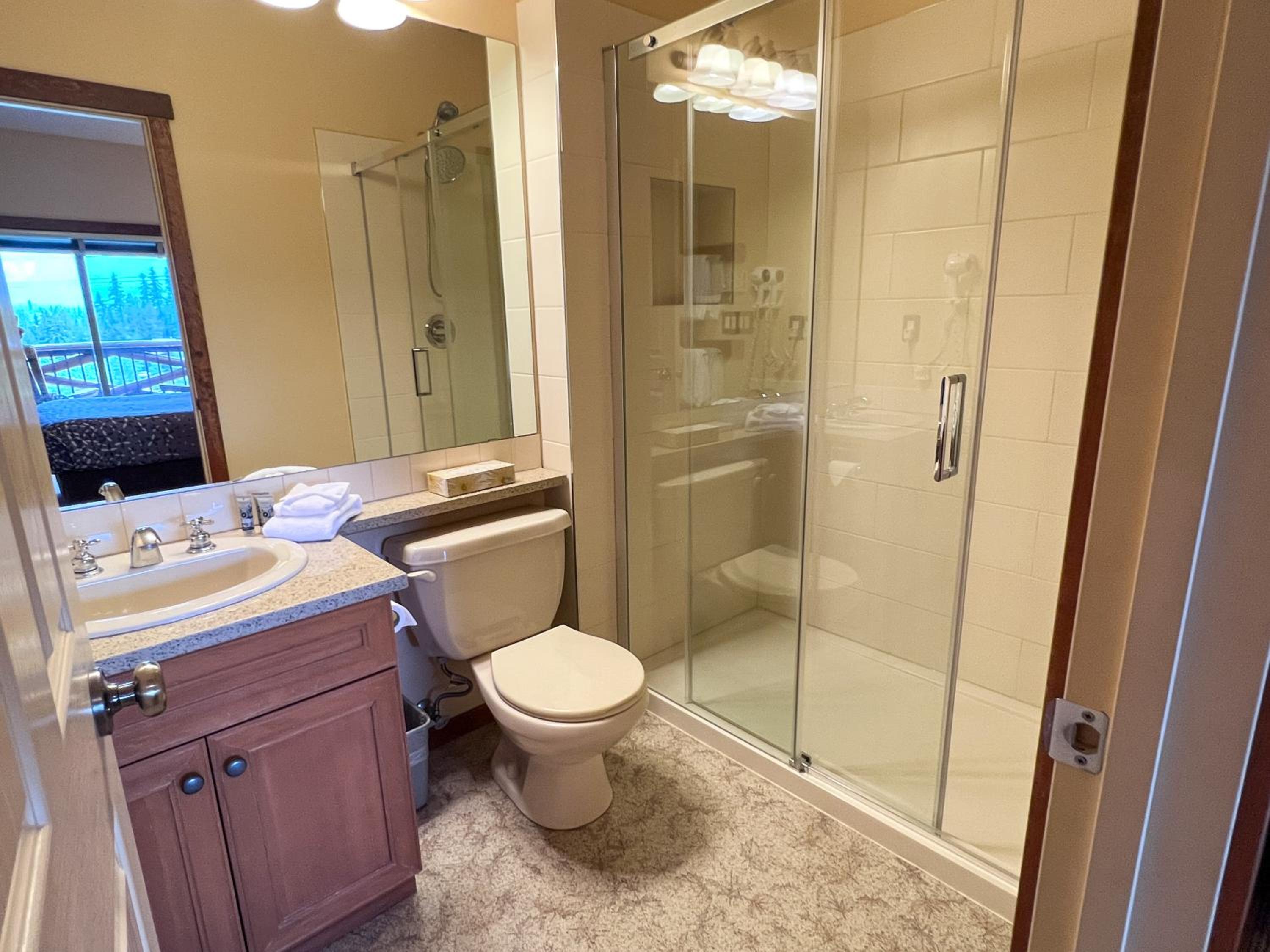 Snow Creek Lodge by Fernie Central Reservations
