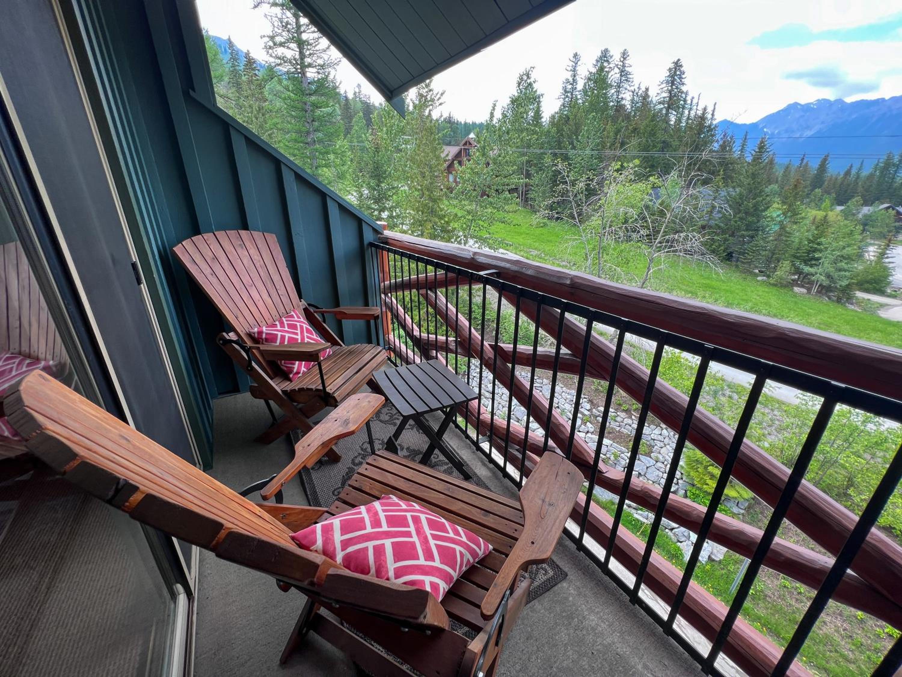 Snow Creek Lodge by Fernie Central Reservations