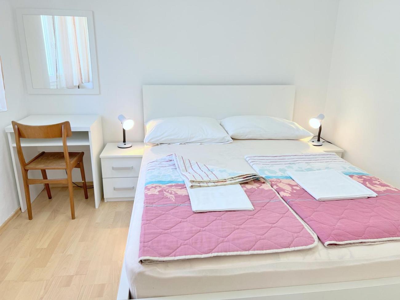 MiraMar Gardenn Apartmment view 5