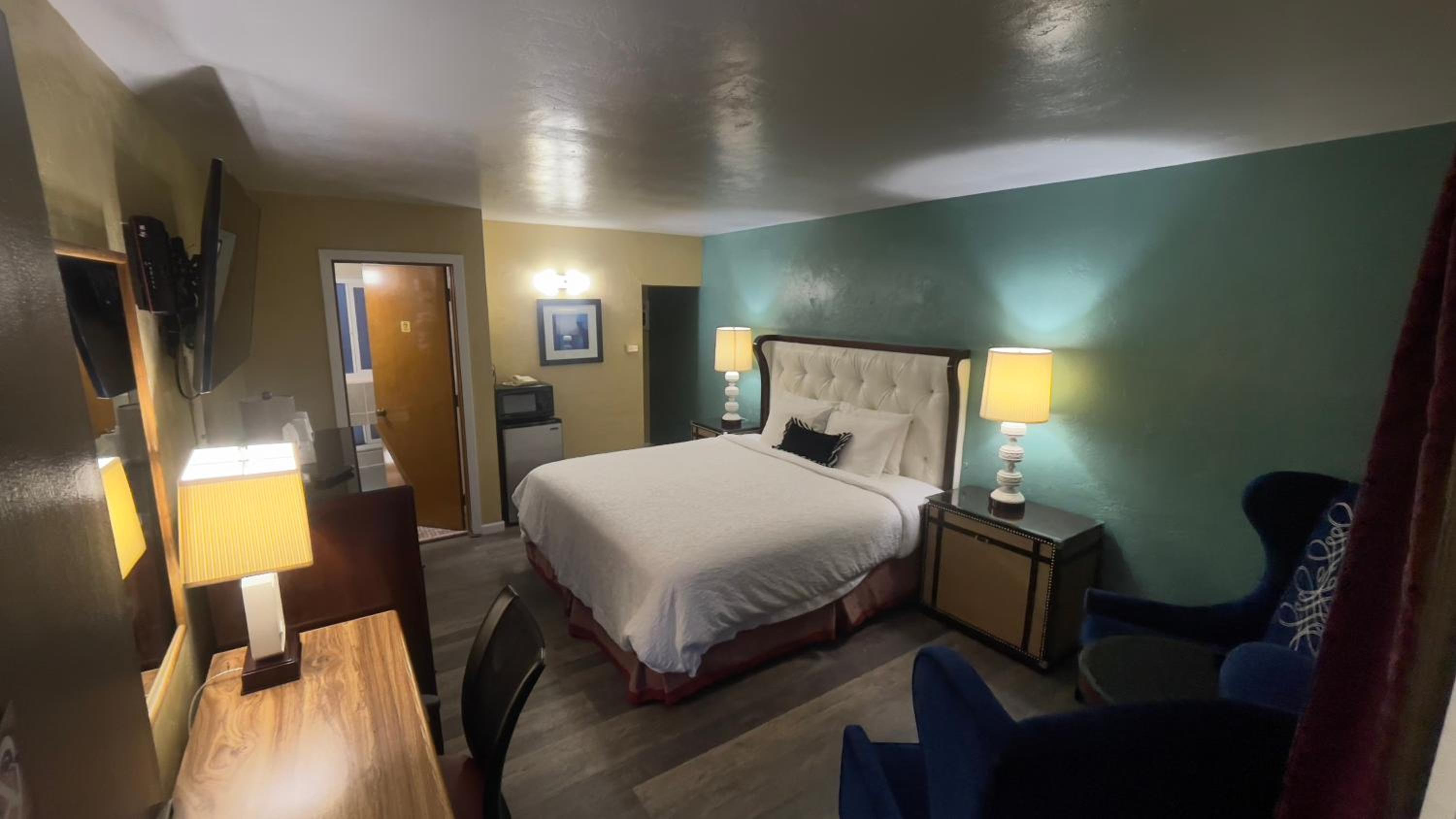 American inn view 4