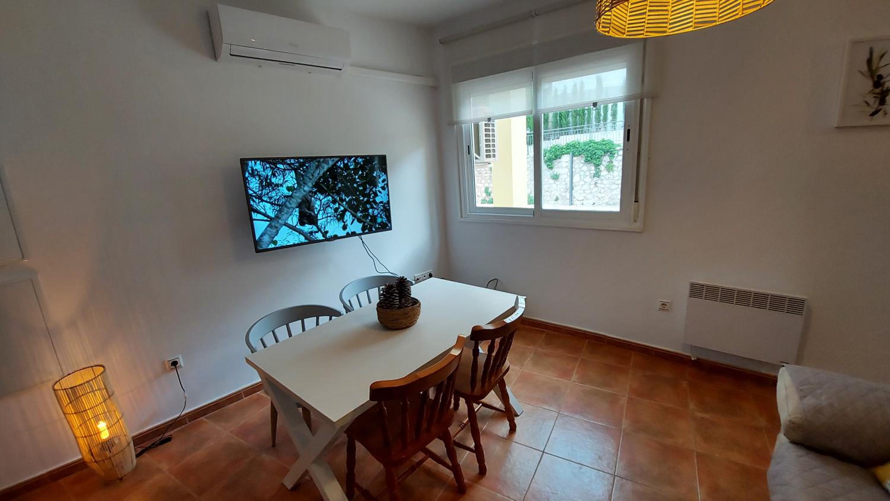 Apartamento con vistas a la piscina y al castillo templario