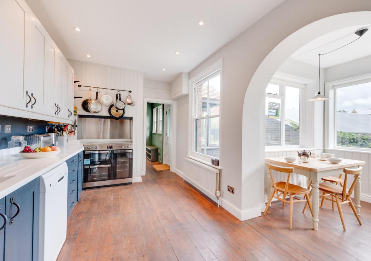5 Bed in Walberswick oc-tww view 2