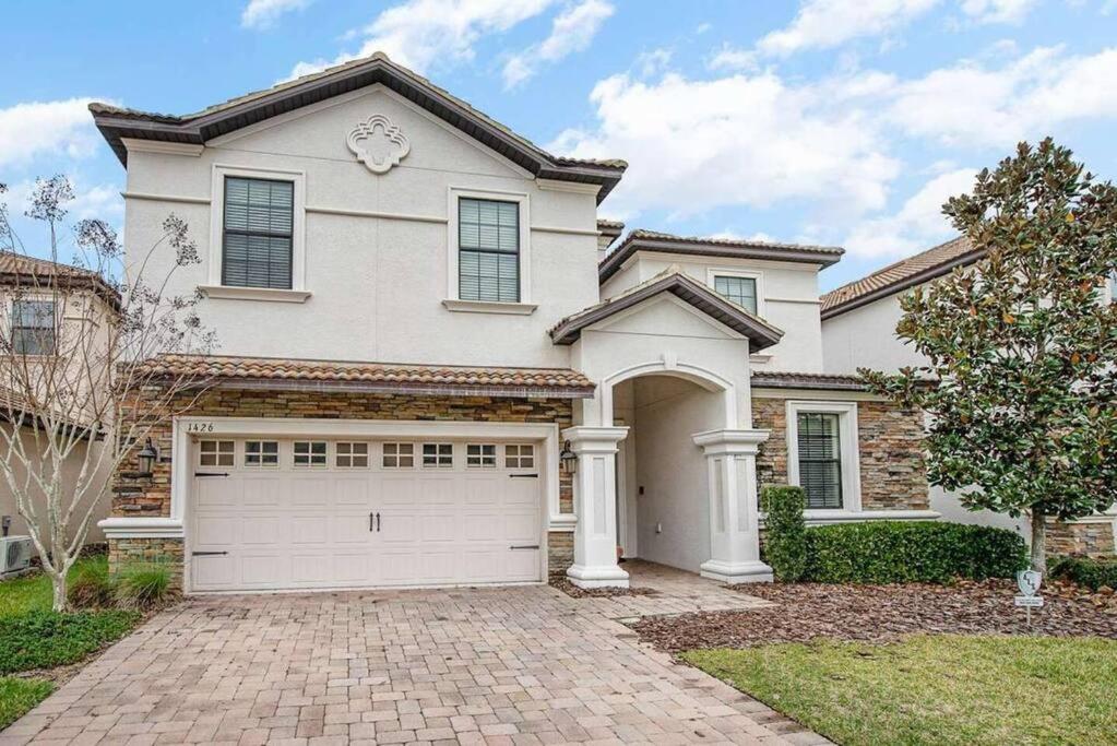 Upscale Family Home withCustom Arcade, Theatre view 5