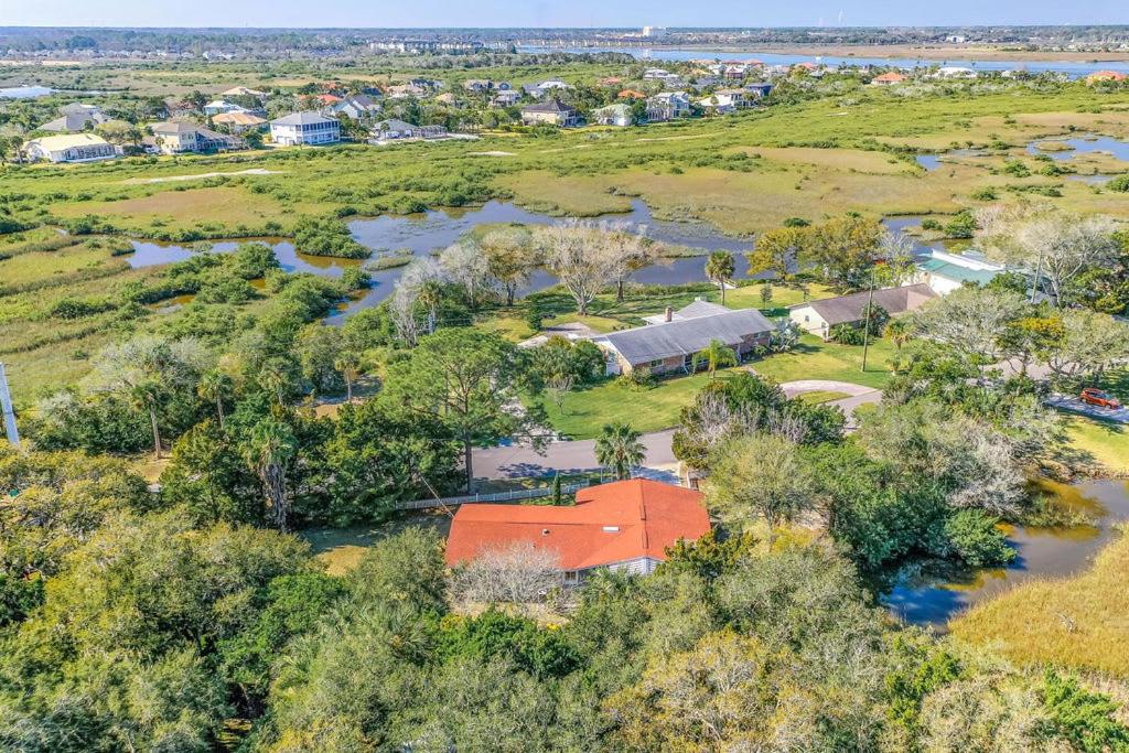 Marsh Front Birders Paradise Close to Beaches and Downtown view 5