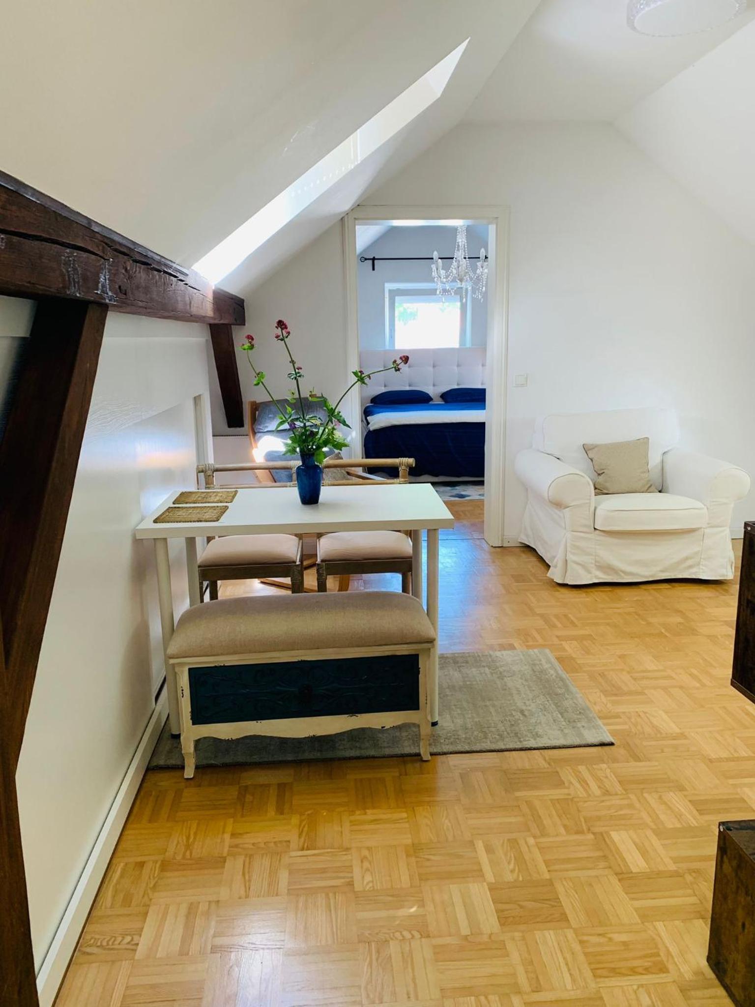 Apartment amidst nature-Riverdale, north of Munich