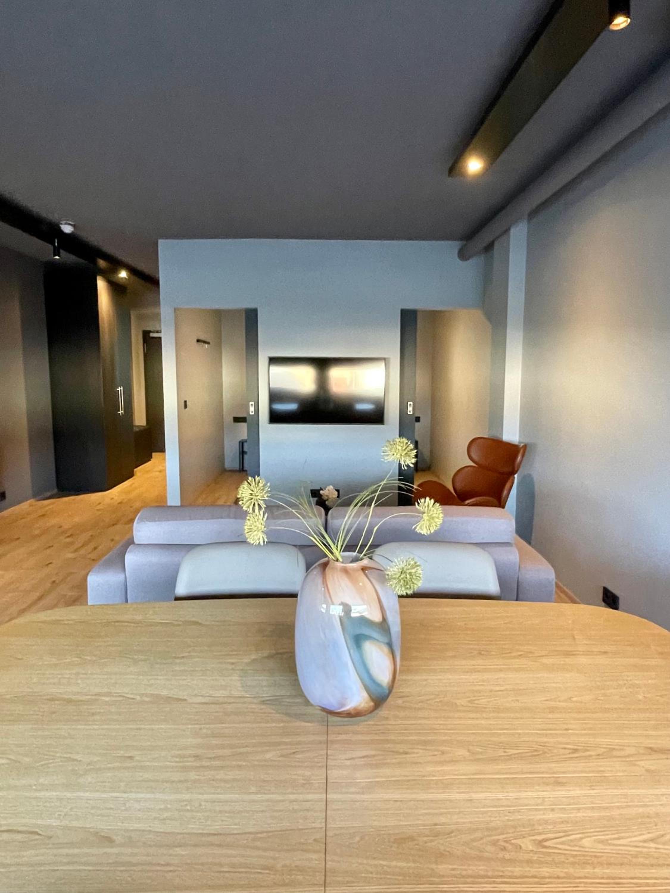 Hotel Modern Apartment With Hot Tub In Akureyri