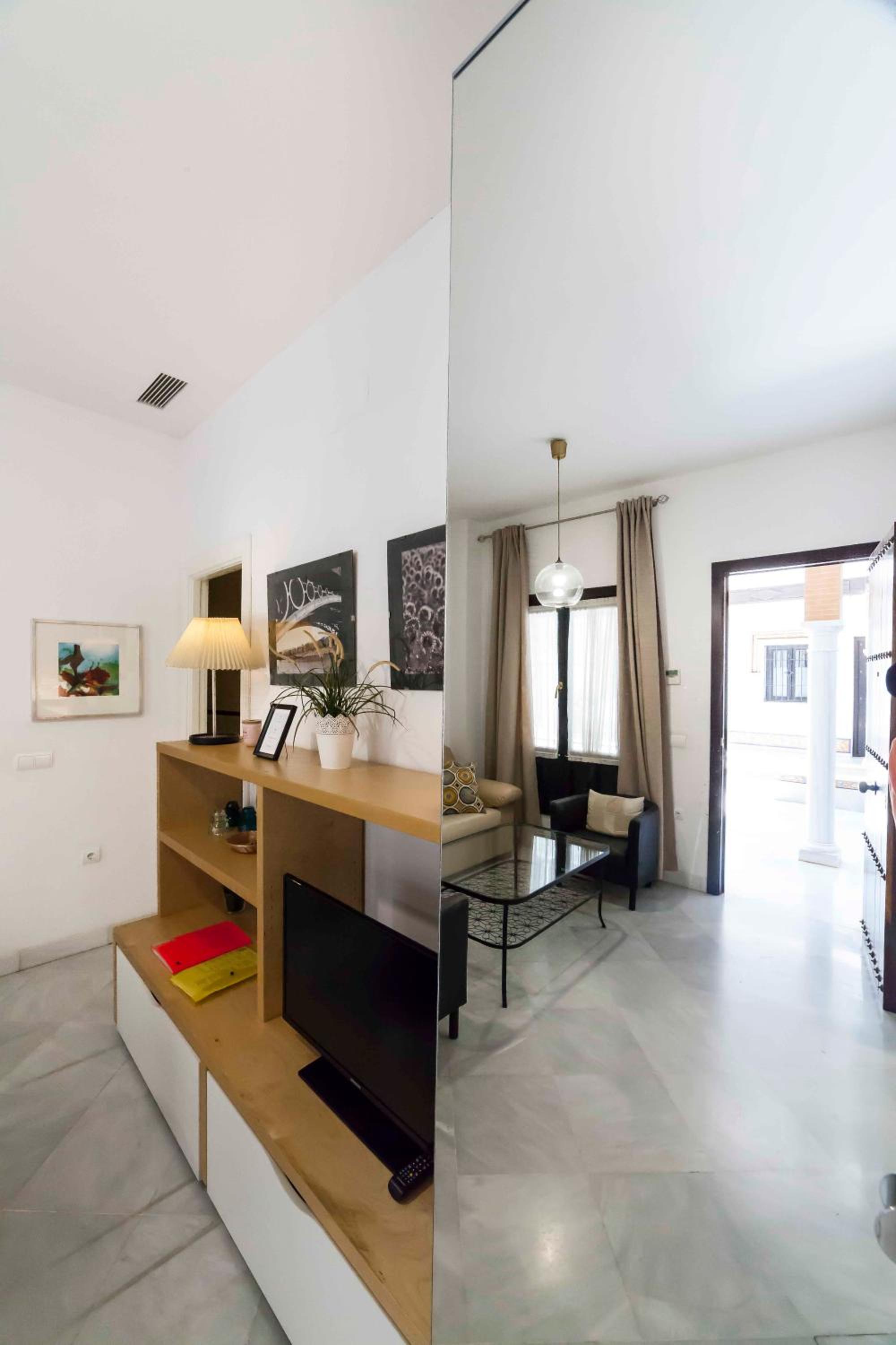 JDCBD - Peaceful Double Bedroom Apartment in City Centre view 3