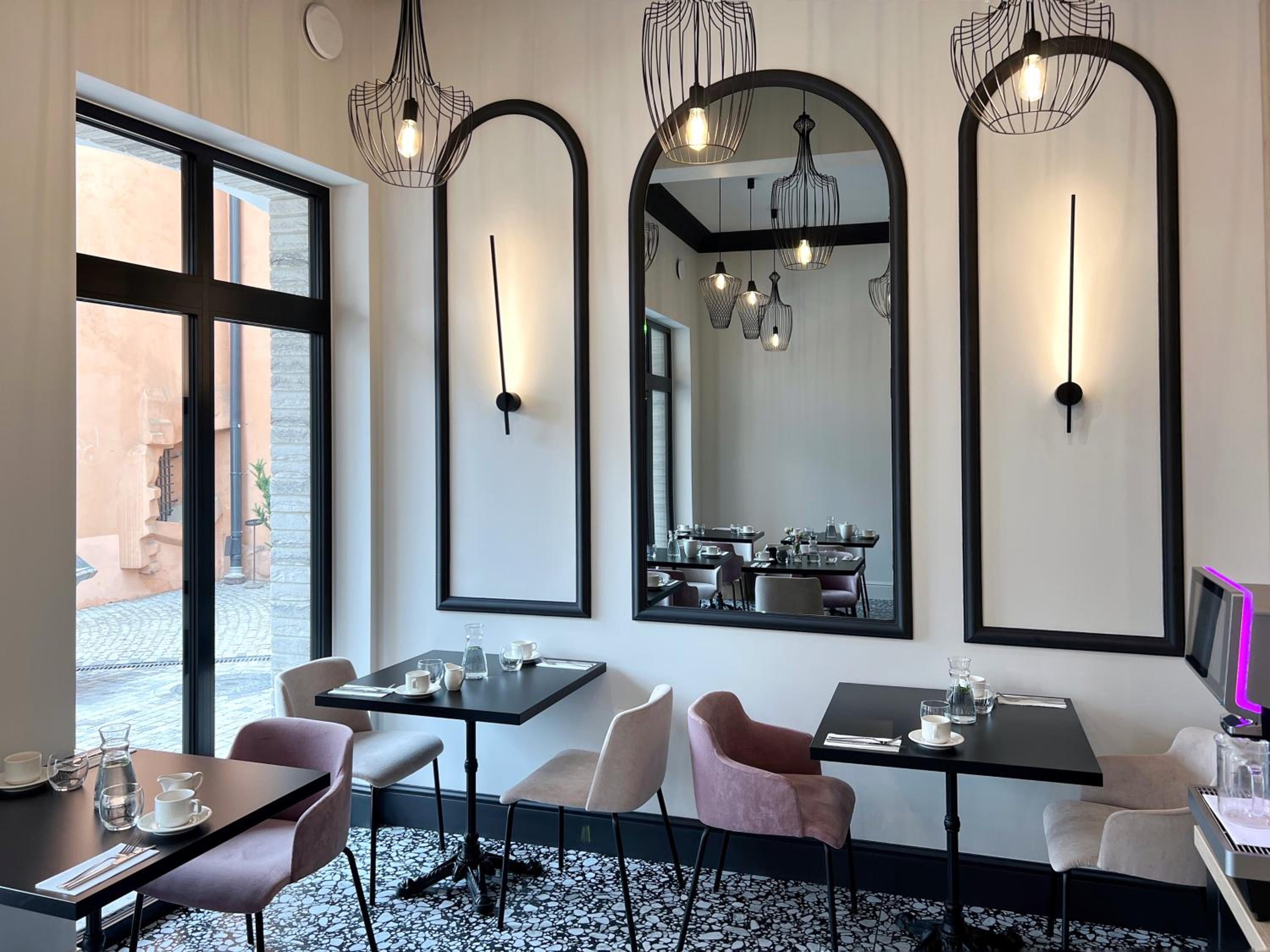 restaurant