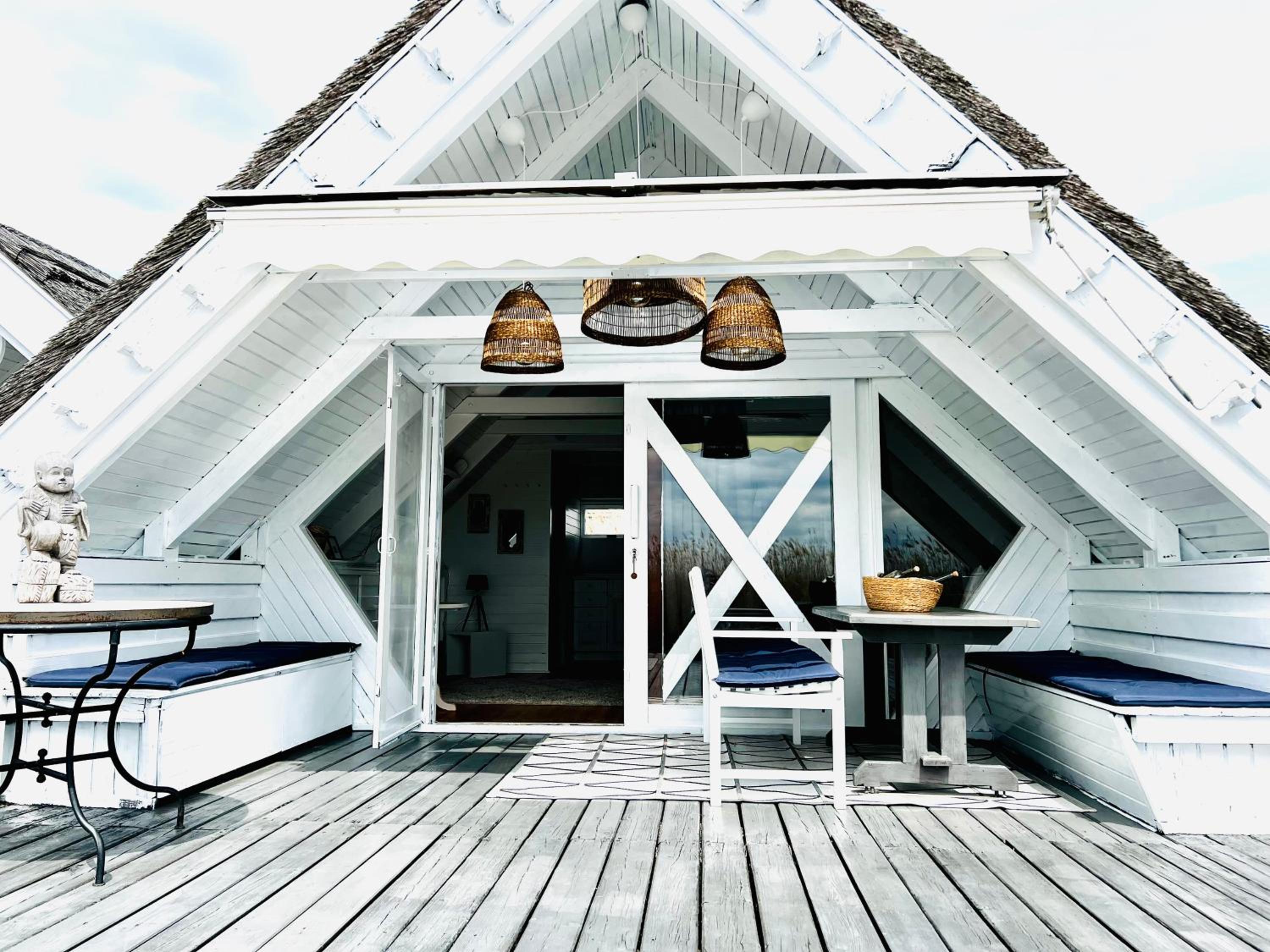 Seehütte Neusiedlersee - Seehaus inklusive Elektroboot