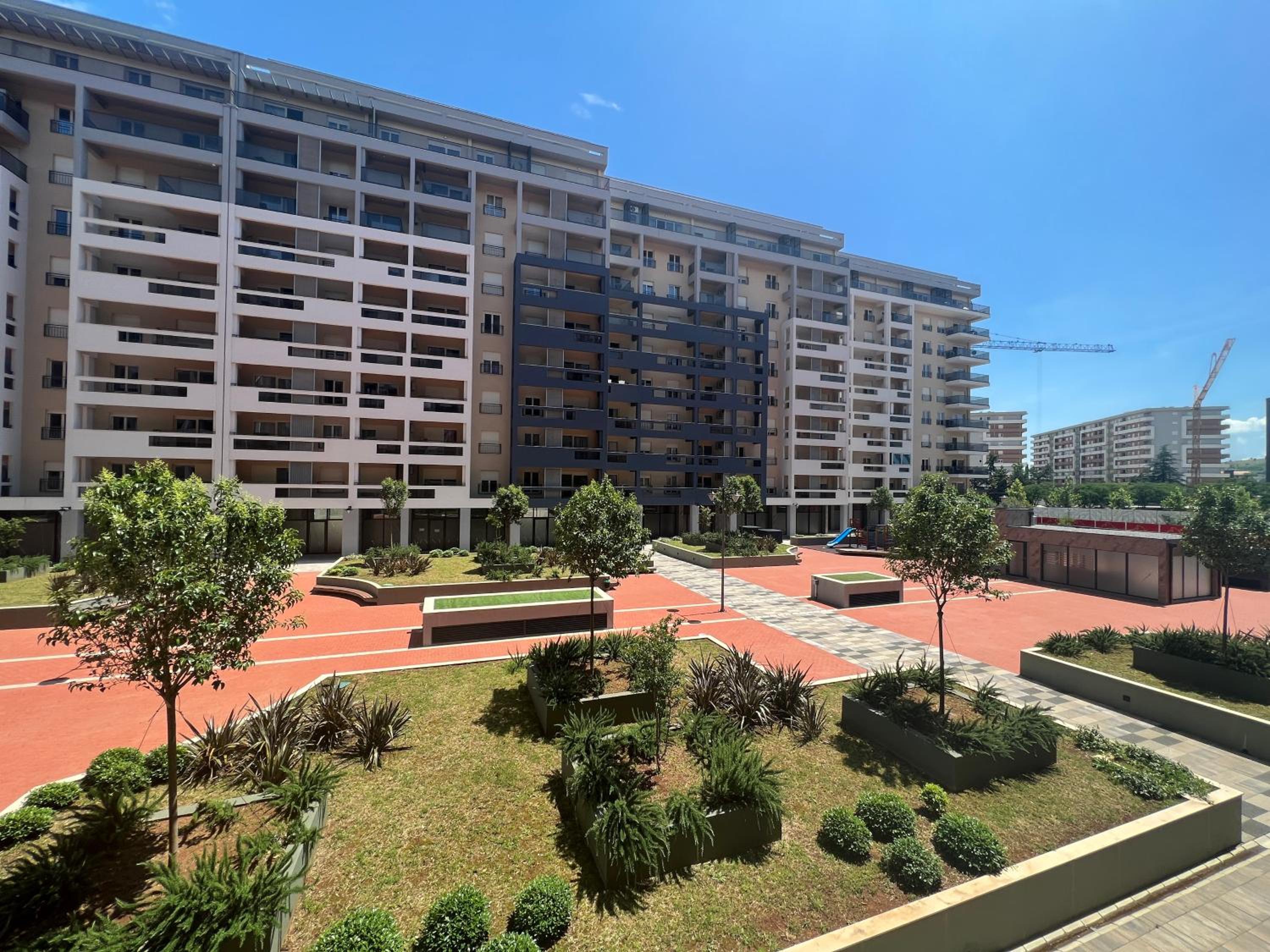 White Homes 1BR/APT•Master Quart