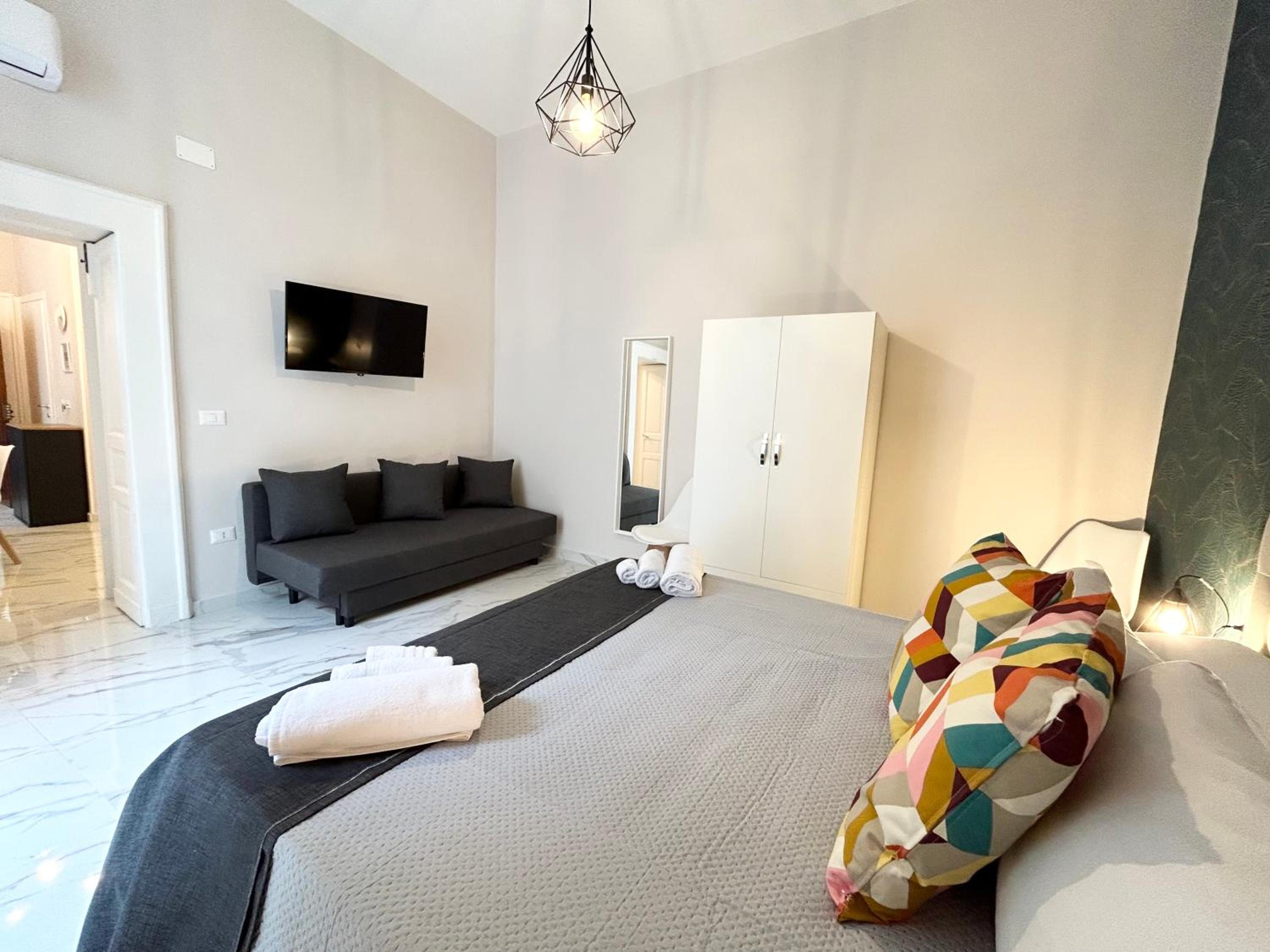 Naples Apartment Plebiscito