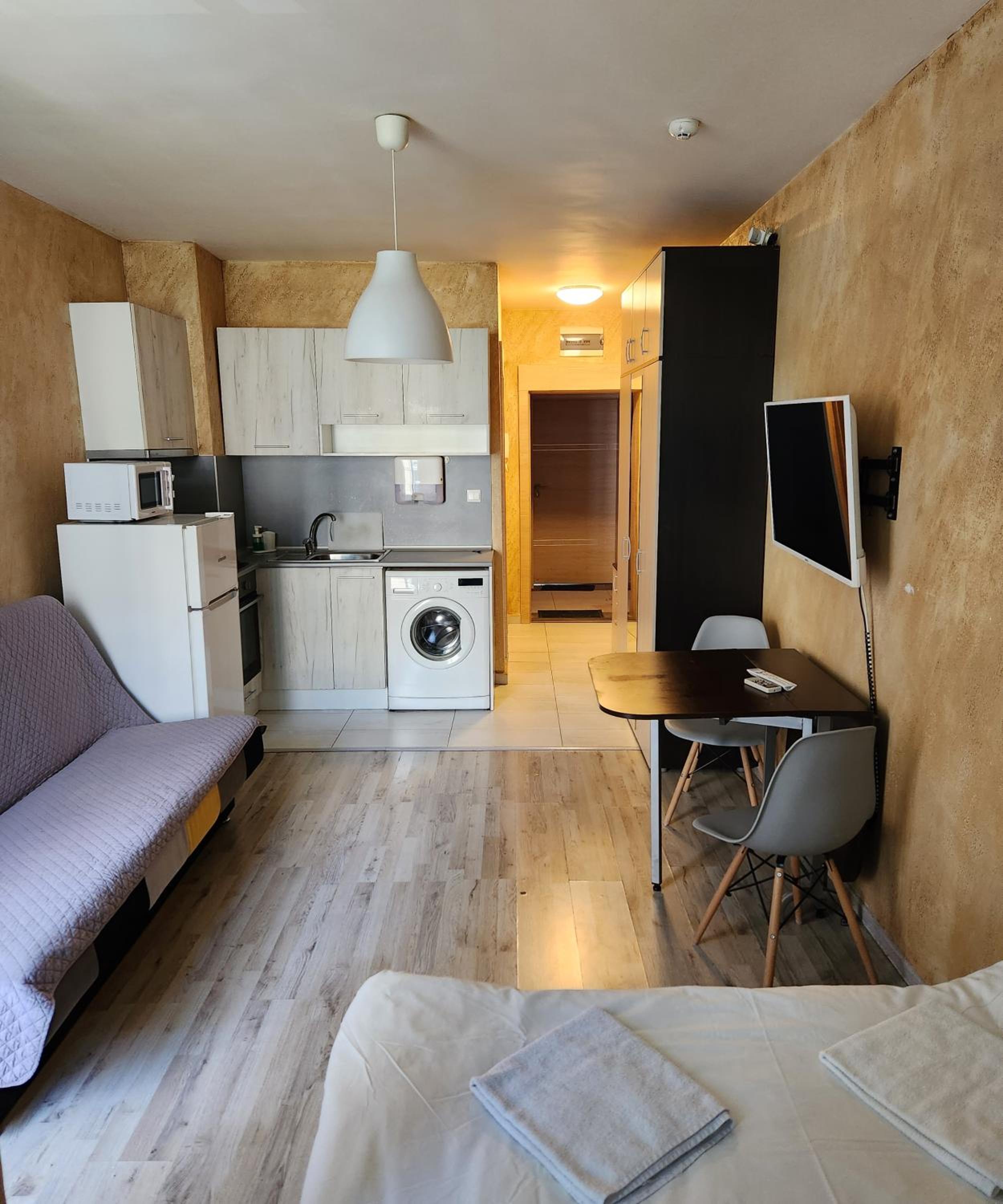 Colonel apartment 953 view 4