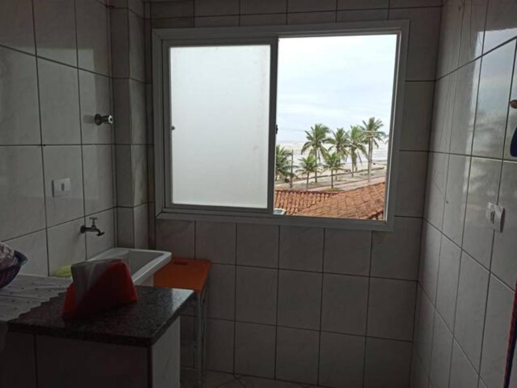 Ótimo Apartamento Frente ao Mar em Mongaguá