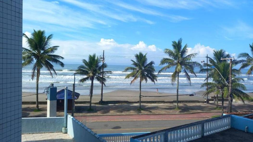 Ótimo Apartamento Frente ao Mar em Mongaguá