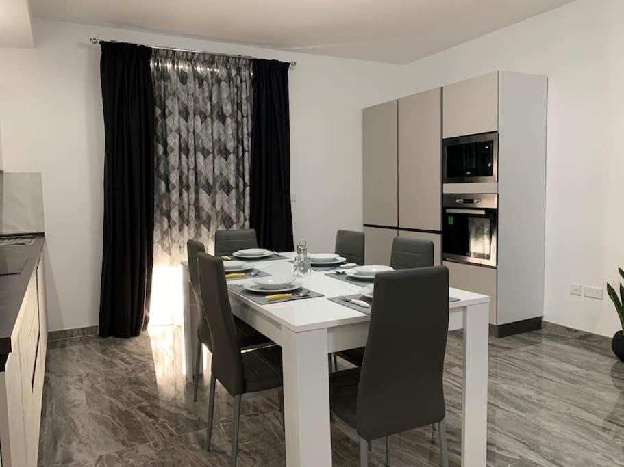 Spacious and Charming Apartment in Mġarr - 1 view 5