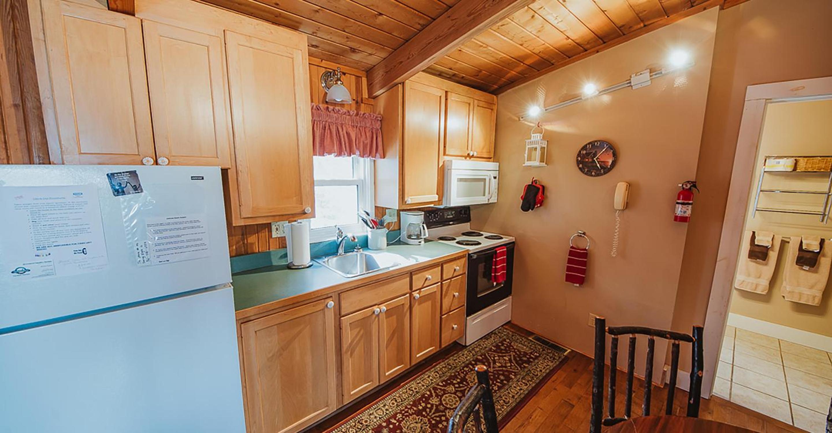 Bloomington Vacations - Soaring Eagle Cabin - Property Image 3