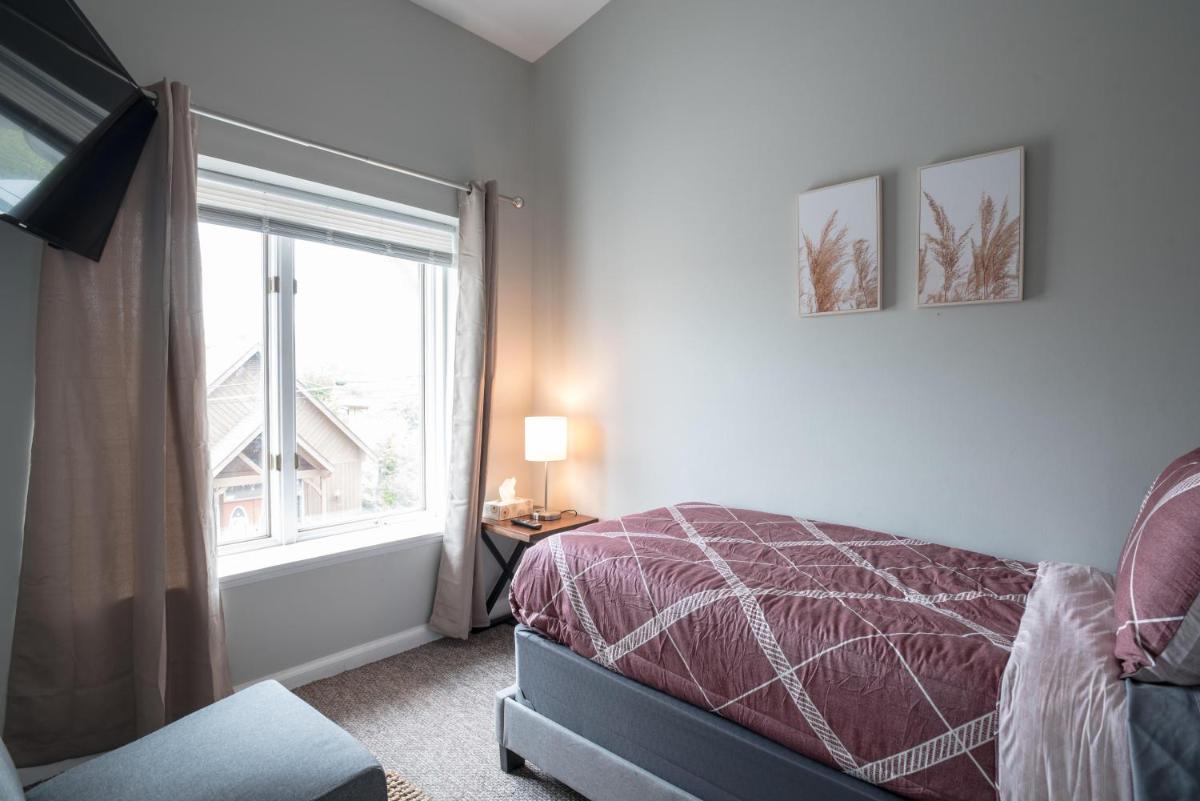 Girlfriend Getaway Suite view 3