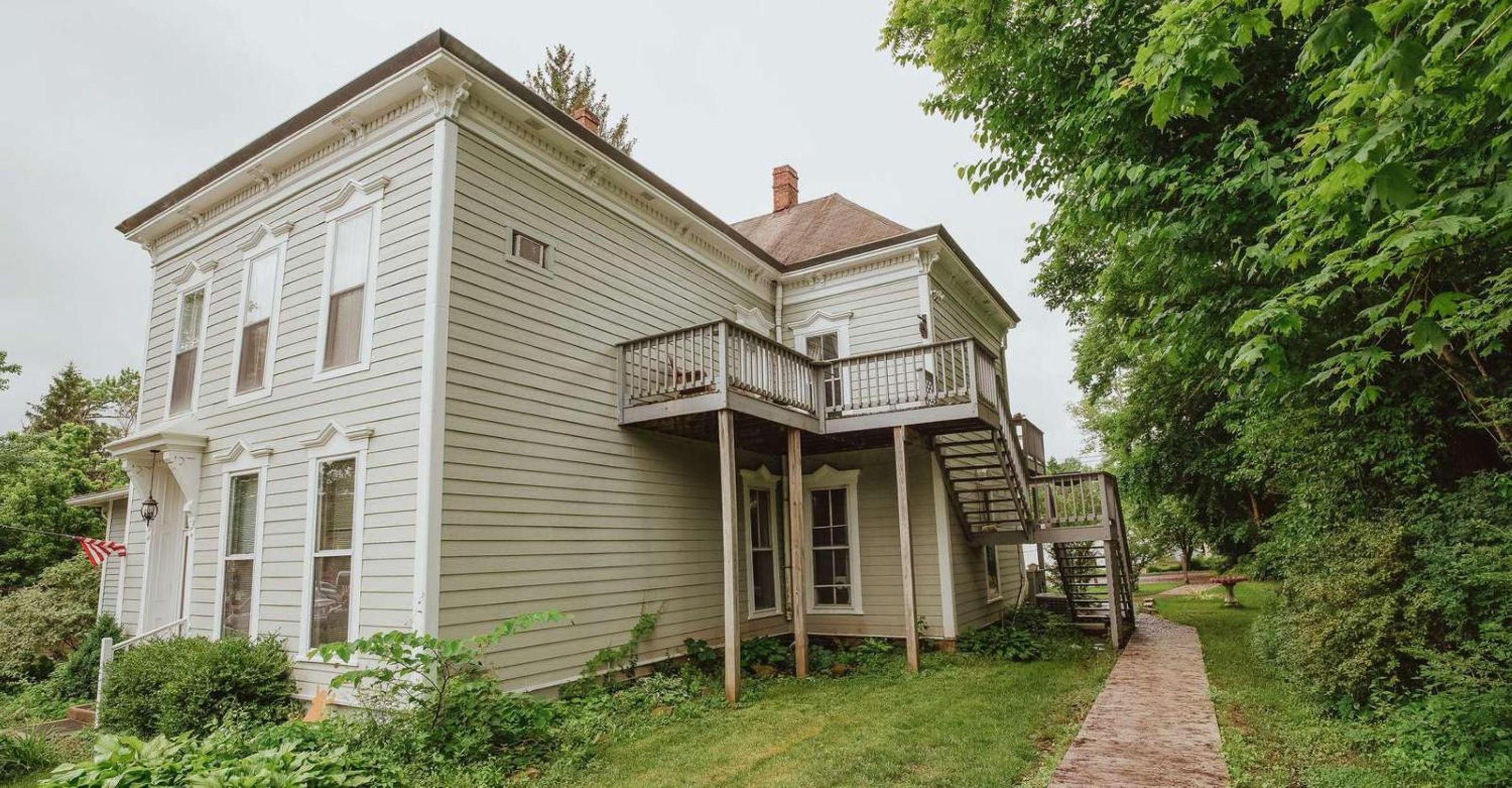 Bloomington Vacations - Nashville Suite 1 - Property Image 1