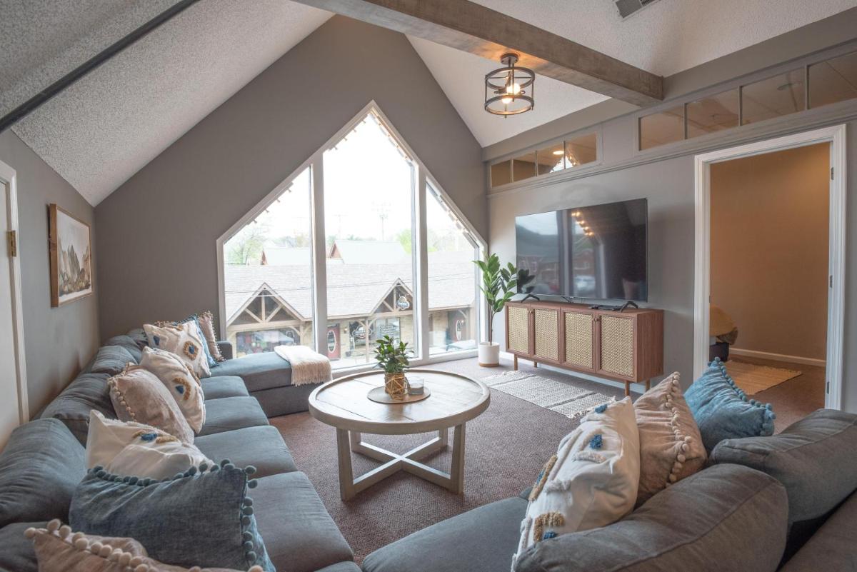 Bloomington Vacations - The Loft By Moondance - Property Image 5