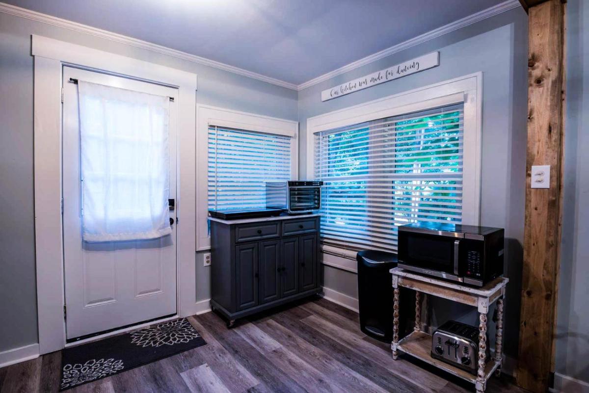 Bloomington Vacations - Brown County Cottage - Property Image 2