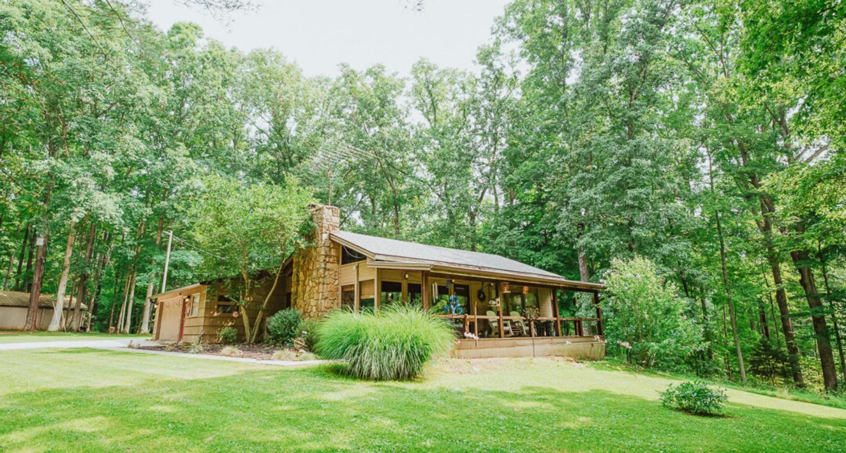 Bloomington Vacations - Redwood Lake Cabin - Property Image 1