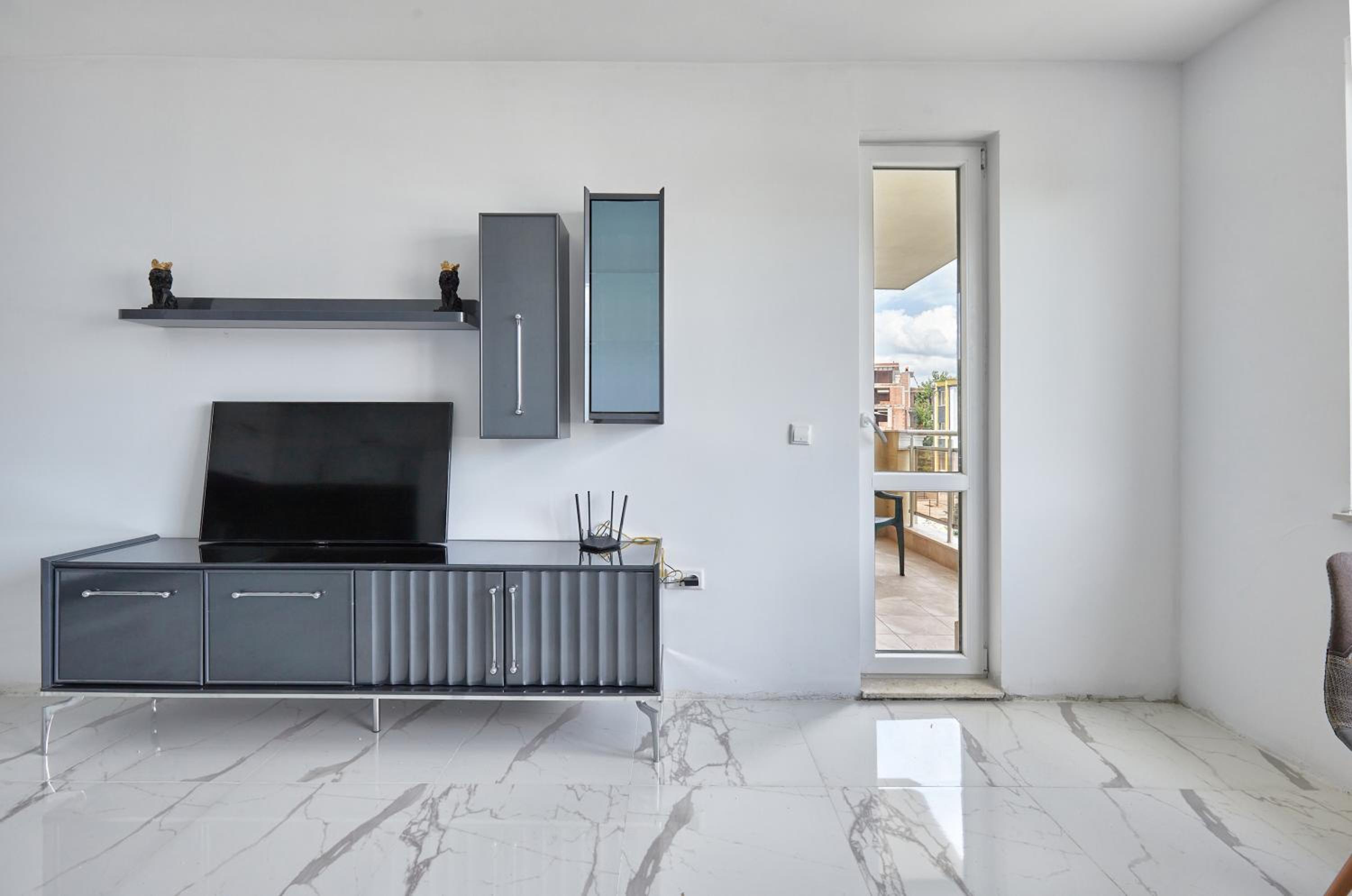 Sunny Seaside Retreat 2BD Apartment in Nesebar by Flat Mаnаger