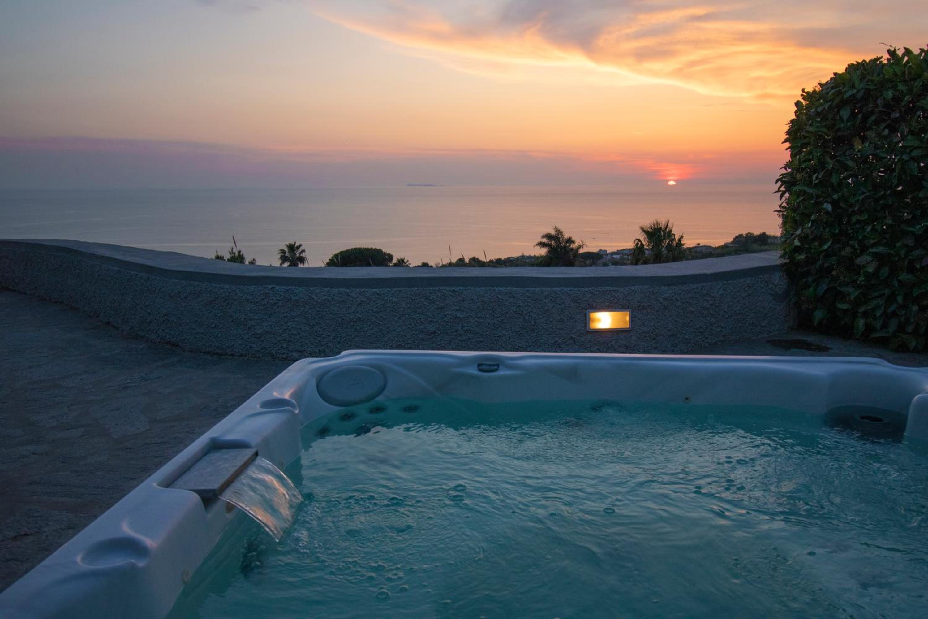 Villa Titina - Sunset Apartments