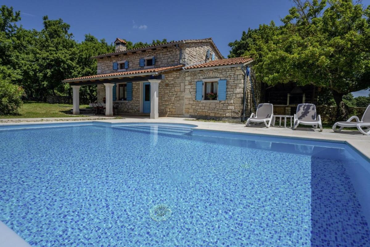 Pićanci in Bibići (Haus für 4-5 Personen) view 4