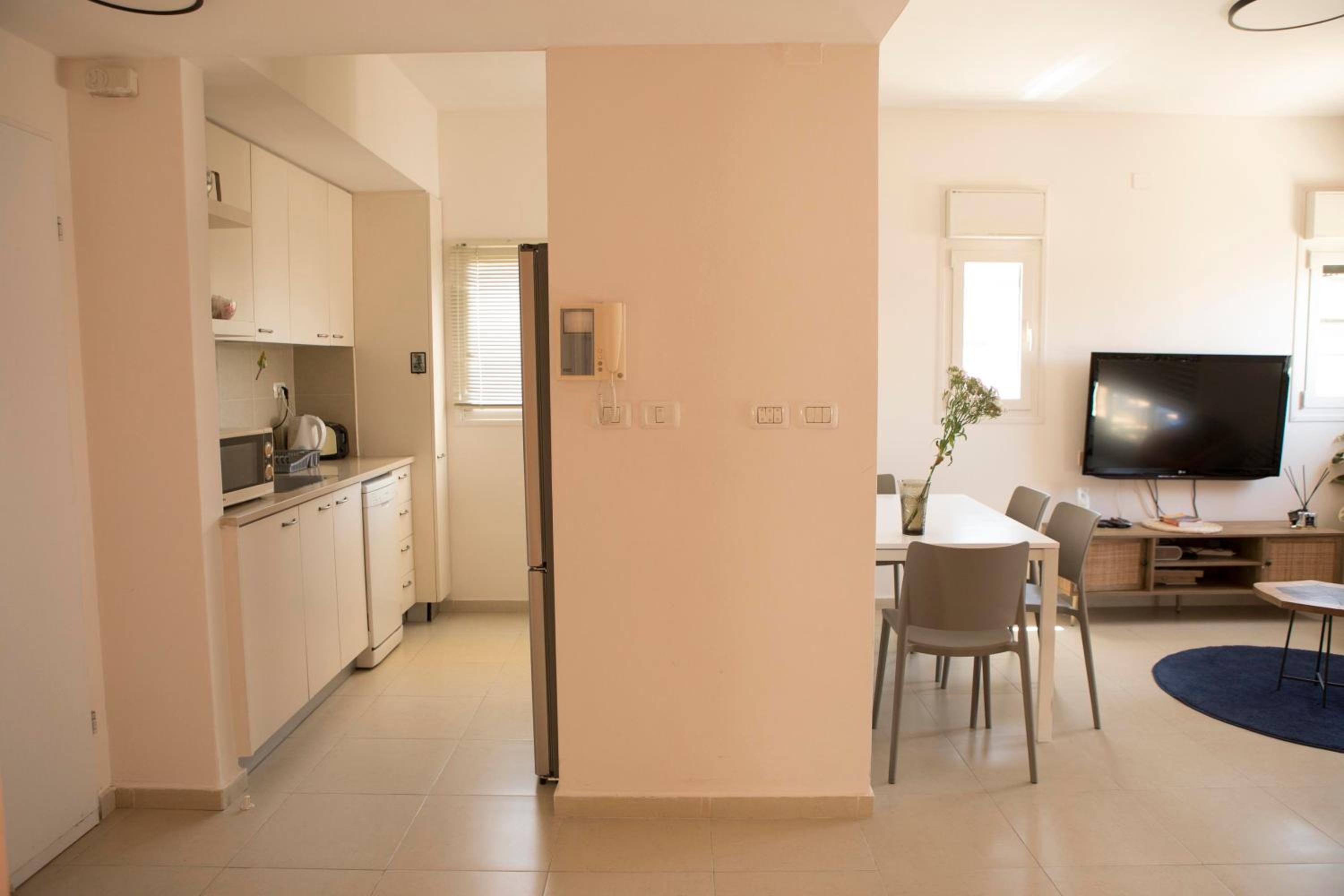 Two Bedrooms with Balcony Port & Beach TLV view 3
