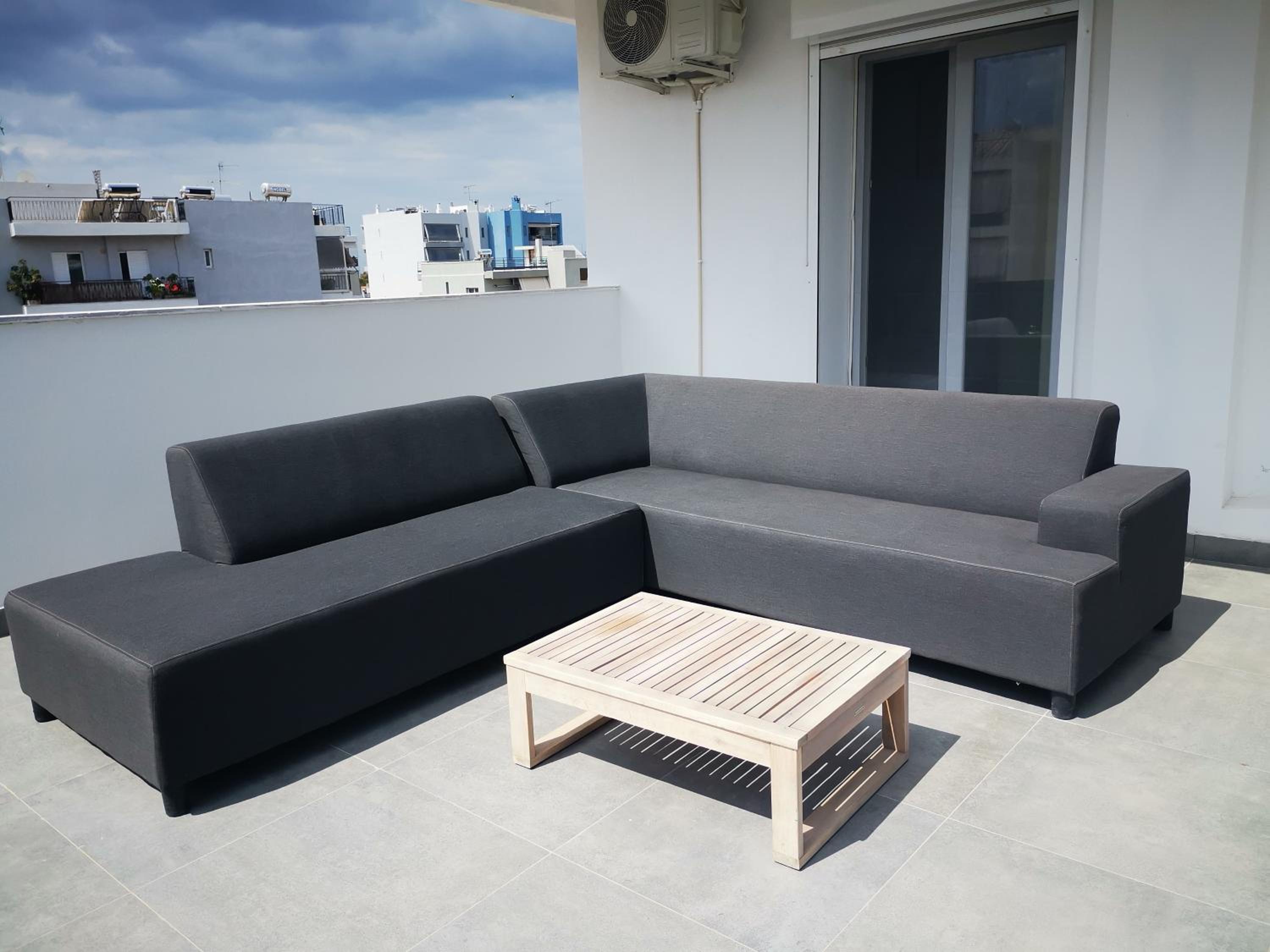 roofgarden apartment close subway station